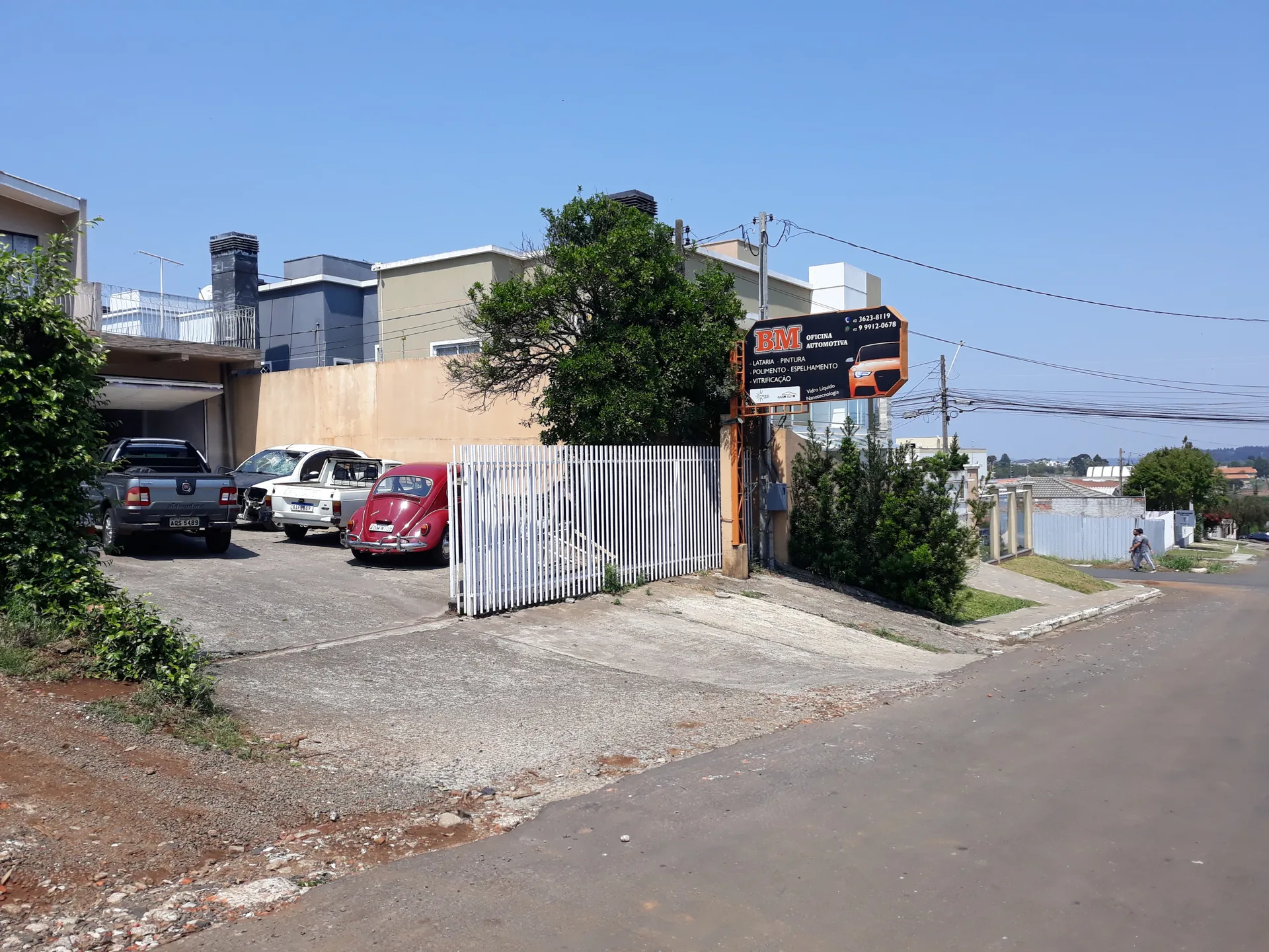 Vista externa da oficina BM Pintura Automotiva